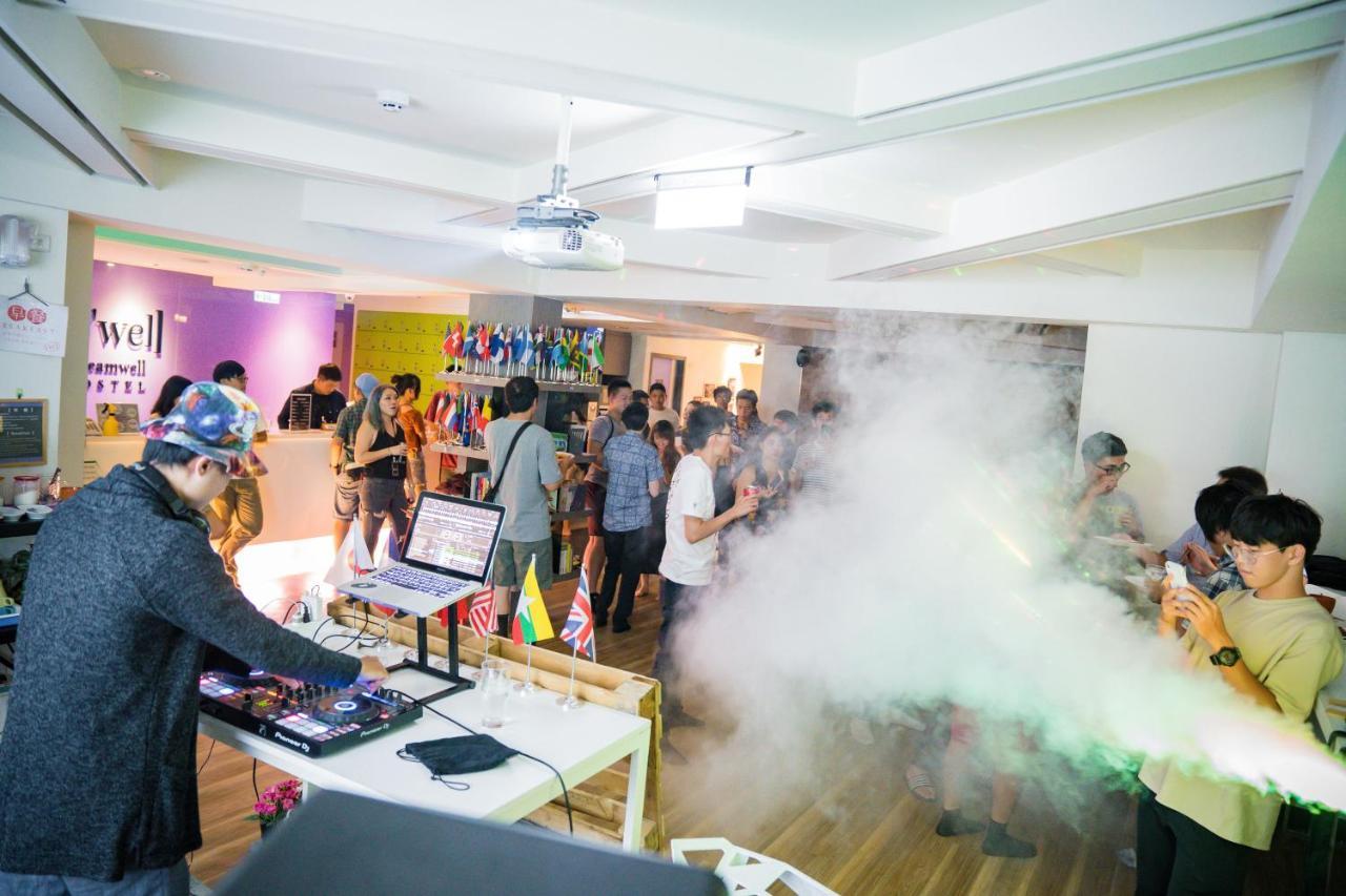 D'well Hostel Kaohsiung Buitenkant foto